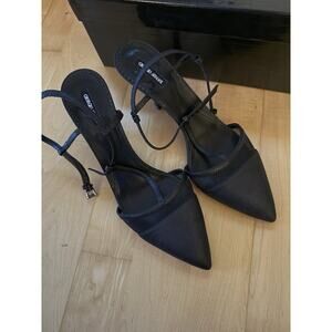 Giorgio Armani Black Leather Point Kitten Heels XAG91 WORN ONCE 38